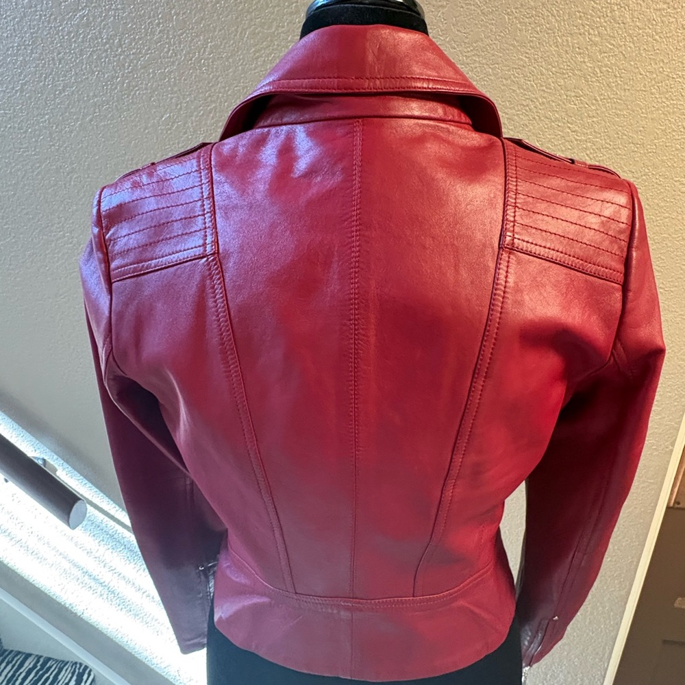 Elegant Red Leather Jacket for Women - Picture 3 of 9